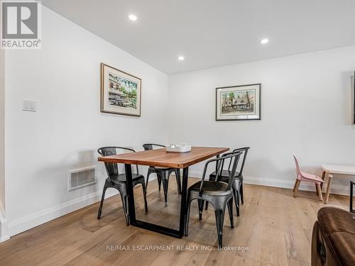 622 Braemore Road, Burlington, ON - Indoor Photo Showing Dining Room