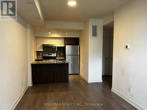 505 - 1127 Cooke Boulevard, Burlington, ON - Indoor Photo Showing Kitchen