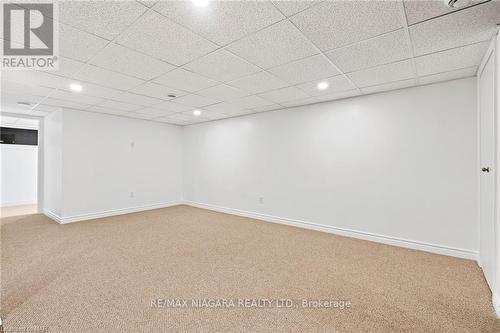 7422 Dorchester Road, Niagara Falls, ON - Indoor Photo Showing Other Room