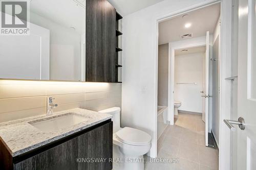 910 - 21 Park Street E, Mississauga, ON - Indoor Photo Showing Bathroom