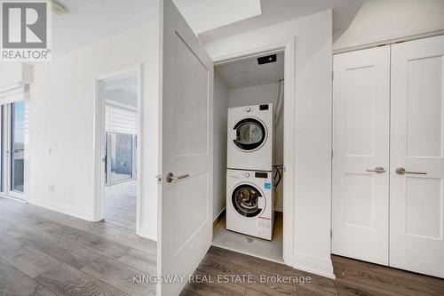 910 - 21 Park Street E, Mississauga, ON - Indoor Photo Showing Laundry Room