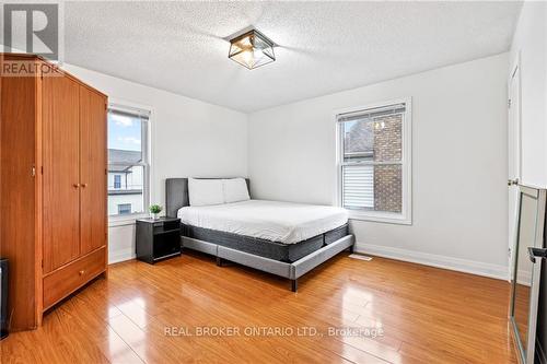 5317 Third Avenue, Niagara Falls, ON - Indoor Photo Showing Bedroom