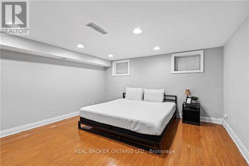 5317 Third Avenue, Niagara Falls, ON - Indoor Photo Showing Bedroom