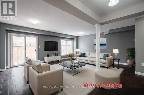 109 Celestial Crescent, Hamilton, ON - Indoor Photo Showing Living Room
