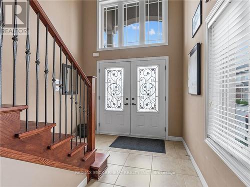 52 Arrowhead Drive, Hamilton, ON - Indoor Photo Showing Other Room