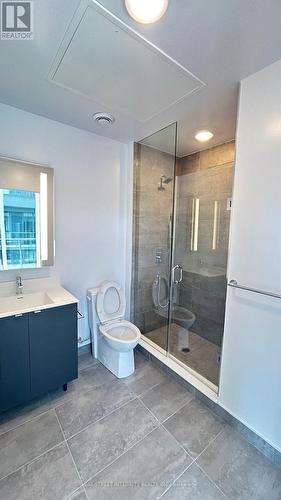 703 - 500 Dupont Street, Toronto (Annex), ON - Indoor Photo Showing Bathroom