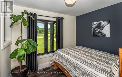 2388 Baseline Road, Georgina (Keswick North), ON - Indoor Photo Showing Bedroom