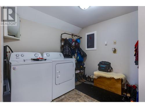 1890 Kenwood Street, Prince George, BC - Indoor Photo Showing Laundry Room