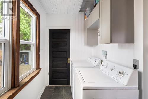 2604 42 Avenue, Vernon, BC - Indoor Photo Showing Laundry Room