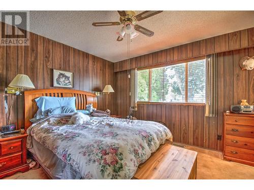 2272 Francis Street, Vernon, BC - Indoor Photo Showing Bedroom