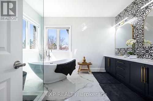 660 Park Road, Innisfil, ON - Indoor Photo Showing Bathroom