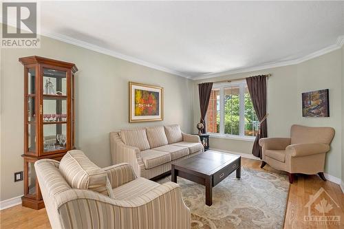 Living room - 106 Arista Court, Ottawa, ON - Indoor Photo Showing Living Room