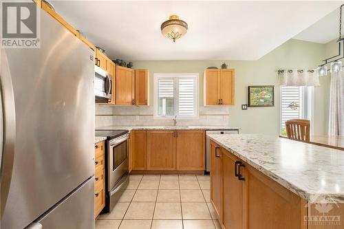 Kitchen - 106 Arista Court, Ottawa, ON - Indoor Photo Showing Kitchen