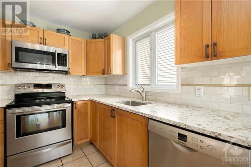 Kitchen - 106 Arista Court, Ottawa, ON - Indoor Photo Showing Kitchen