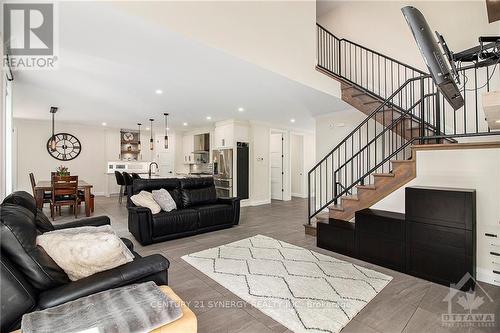 124 Hybrid Street, Russell, ON - Indoor Photo Showing Living Room