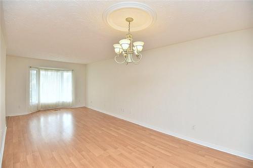 330 Locheed Drive, Hamilton, ON - Indoor Photo Showing Other Room