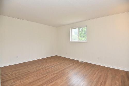 330 Locheed Drive, Hamilton, ON - Indoor Photo Showing Other Room