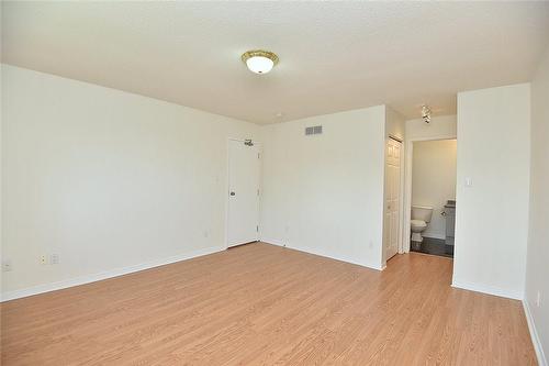 330 Locheed Drive, Hamilton, ON - Indoor Photo Showing Other Room