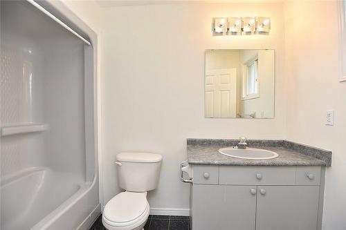 330 Locheed Drive, Hamilton, ON - Indoor Photo Showing Bathroom