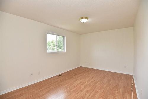 330 Locheed Drive, Hamilton, ON - Indoor Photo Showing Other Room