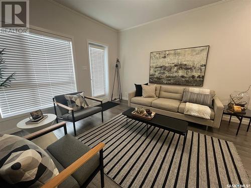 218 545 Hassard Close, Saskatoon, SK - Indoor Photo Showing Living Room