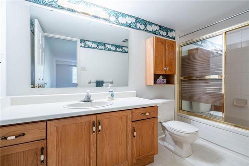 416 Limeridge Road E|Unit #212, Hamilton, ON - Indoor Photo Showing Bathroom