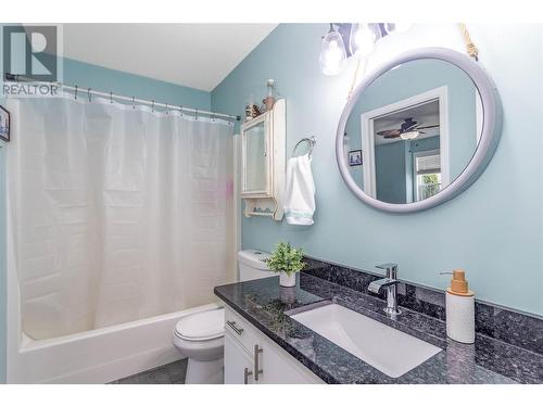 2440 Old Okanagan Highway Unit# 408, West Kelowna, BC - Indoor Photo Showing Bathroom