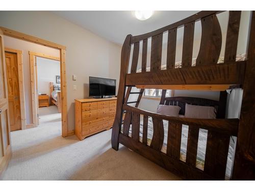 13 - 895 Dogwood Drive, Kimberley, BC - Indoor Photo Showing Bedroom