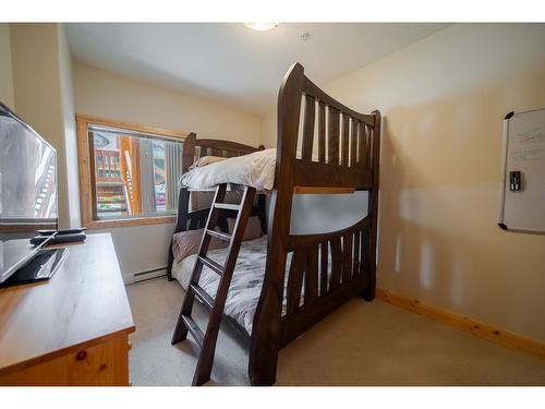 13 - 895 Dogwood Drive, Kimberley, BC - Indoor Photo Showing Bedroom