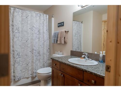 13 - 895 Dogwood Drive, Kimberley, BC - Indoor Photo Showing Bathroom