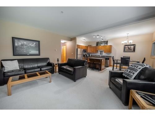 13 - 895 Dogwood Drive, Kimberley, BC - Indoor Photo Showing Living Room