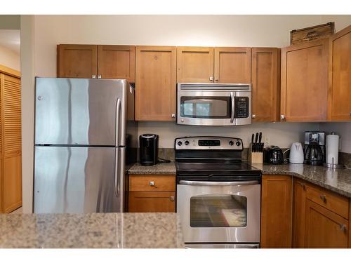 13 - 895 Dogwood Drive, Kimberley, BC - Indoor Photo Showing Kitchen With Stainless Steel Kitchen