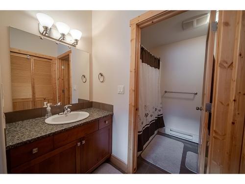 13 - 895 Dogwood Drive, Kimberley, BC - Indoor Photo Showing Bathroom