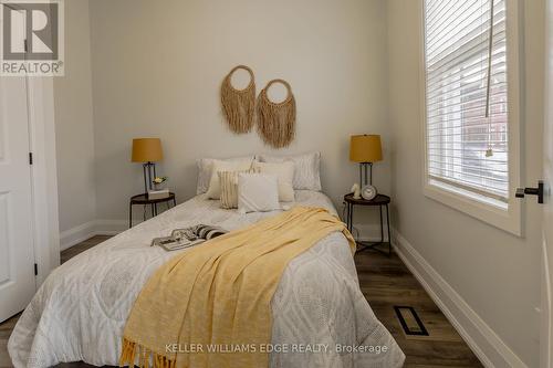 5 Florence Street, Hamilton, ON - Indoor Photo Showing Bedroom