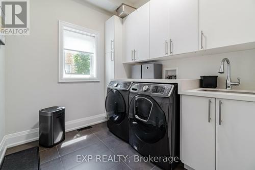 6810 Early Settler Row, Mississauga, ON - Indoor Photo Showing Laundry Room