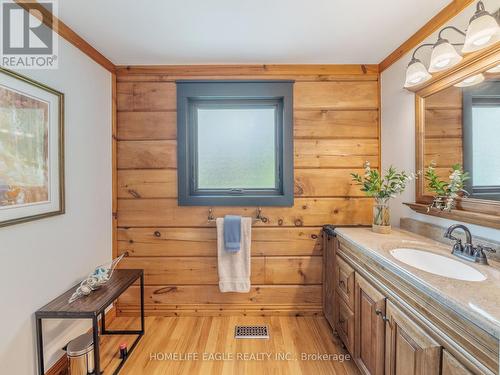 13551 Concession 5 Road, Uxbridge, ON - Indoor Photo Showing Bathroom