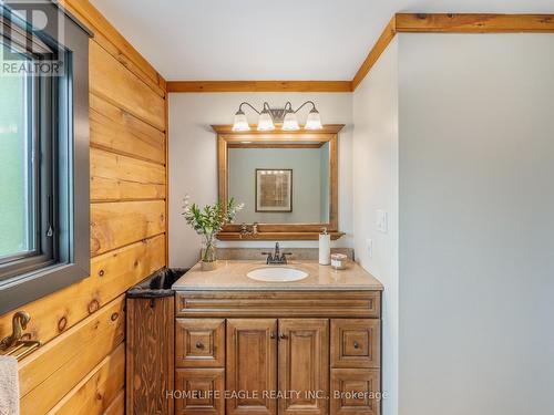 13551 Concession 5 Road, Uxbridge, ON - Indoor Photo Showing Bathroom