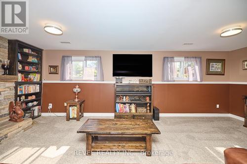 7623 Cavendish Drive, Niagara Falls, ON - Indoor Photo Showing Other Room