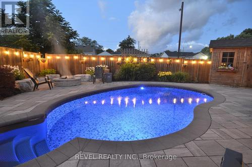 7623 Cavendish Drive, Niagara Falls, ON - Outdoor With In Ground Pool With Deck Patio Veranda