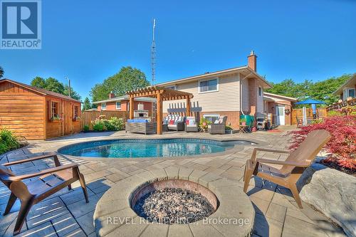 7623 Cavendish Drive, Niagara Falls, ON - Outdoor With In Ground Pool With Deck Patio Veranda