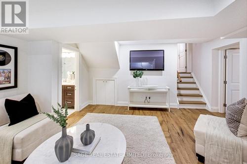 164 Sweeney Drive, Toronto, ON - Indoor Photo Showing Living Room