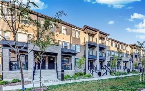 64 Appletree Lane, Barrie (Innis-Shore), ON - Outdoor With Facade