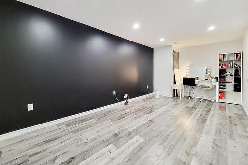 313 Fennell Avenue E, Hamilton, ON - Indoor Photo Showing Other Room