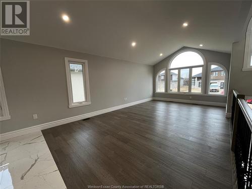 21 Noble, Amherstburg, ON - Indoor Photo Showing Other Room