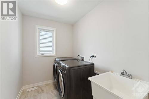 769 Derreen Avenue, Ottawa, ON - Indoor Photo Showing Laundry Room