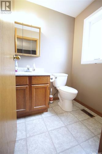 815 Elsinore Street, Whitewood, SK - Indoor Photo Showing Bathroom