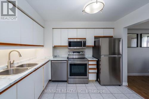 609 Gibney Crescent, Newmarket (Summerhill Estates), ON - Indoor Photo Showing Kitchen With Double Sink