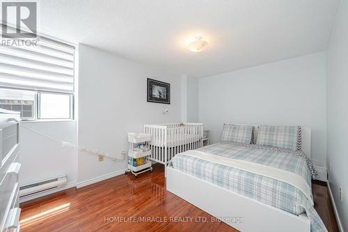 305 - 5580 Sheppard Avenue E, Toronto E11, ON - Indoor Photo Showing Bedroom