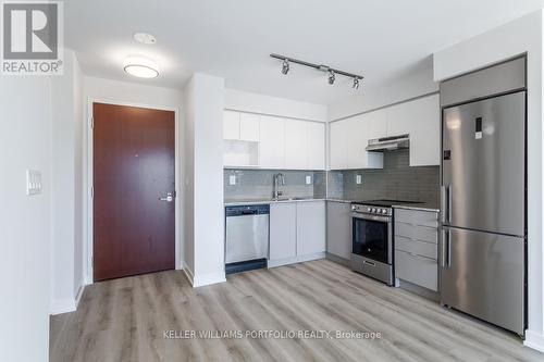 20 - 120 Varna Drive, Toronto, ON - Indoor Photo Showing Kitchen With Stainless Steel Kitchen