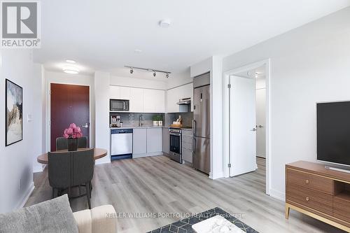 20 - 120 Varna Drive, Toronto, ON - Indoor Photo Showing Kitchen With Stainless Steel Kitchen